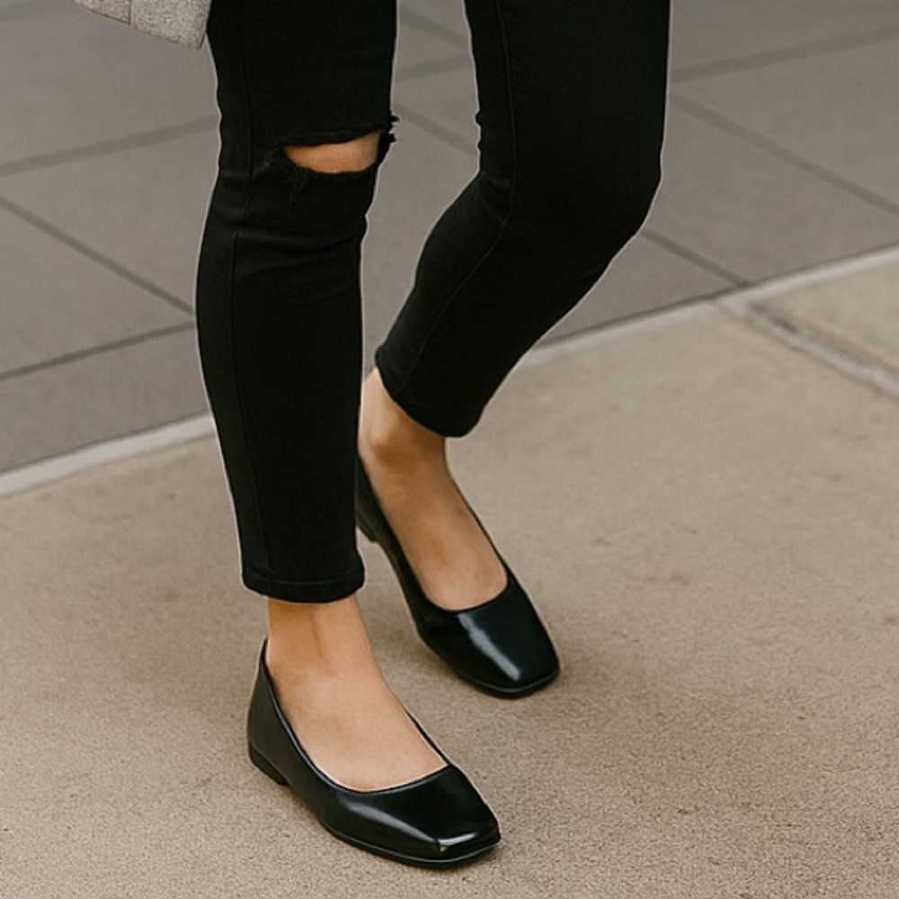 DV by Dolce Vita Malanie 8.5 Black Vegan Ballet Flats with Patent Cap Toe NWT